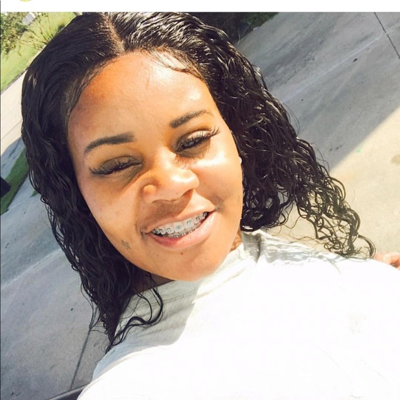 Meet your Posher, Krishell - Picture 1 of 1